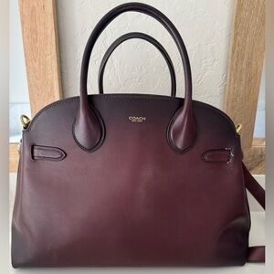 Coach Empire 40 in Merlot